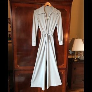 Vintage Excellent Judy Wayne 1970’s Pale Jumpsuit